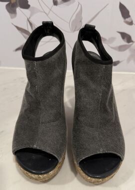 Stuart Weitzman Glover Stretch Wedge Sandal 7.5 Denim Everything Elevated Boho